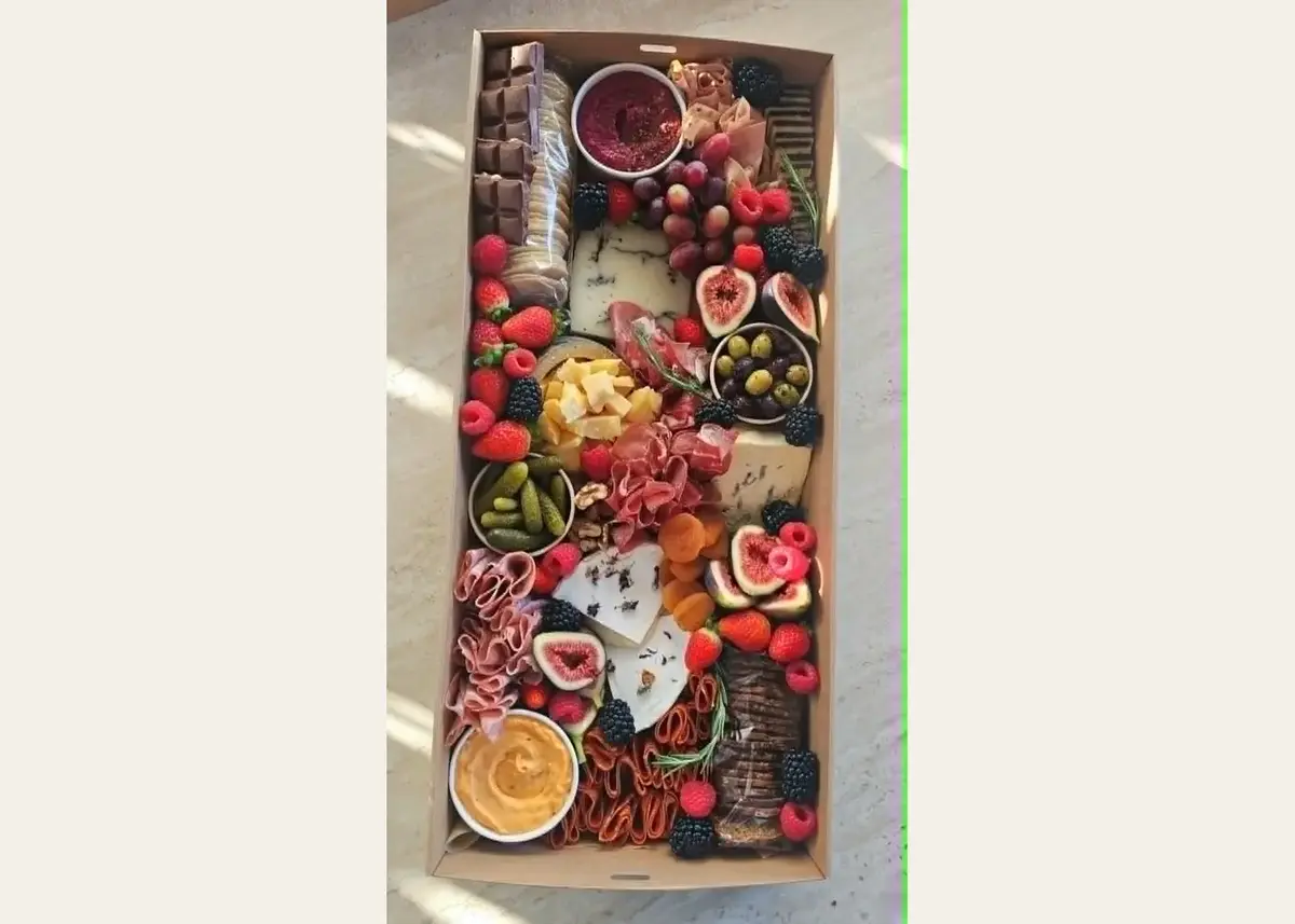 Large grazing box presentation 3