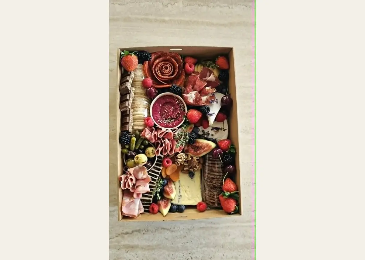 Medium grazing box presentation 2