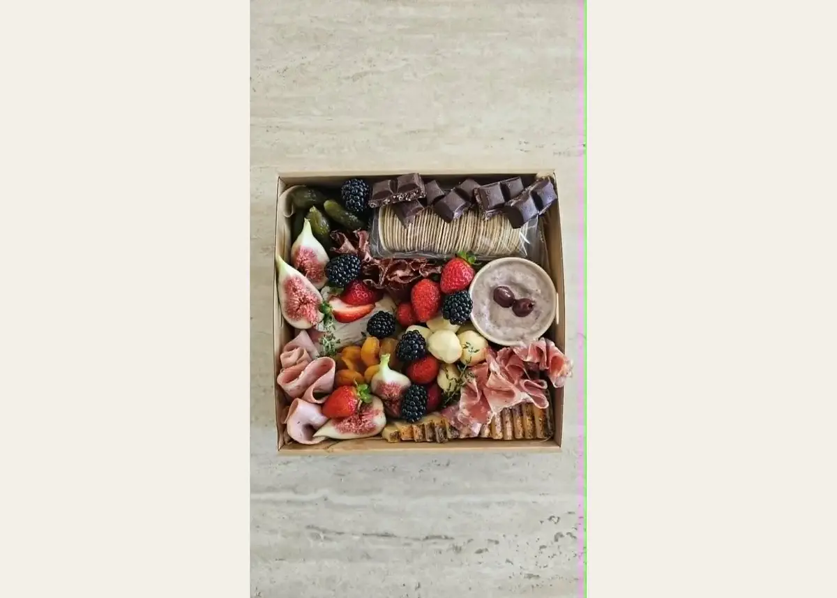 Small grazing box presentation 1